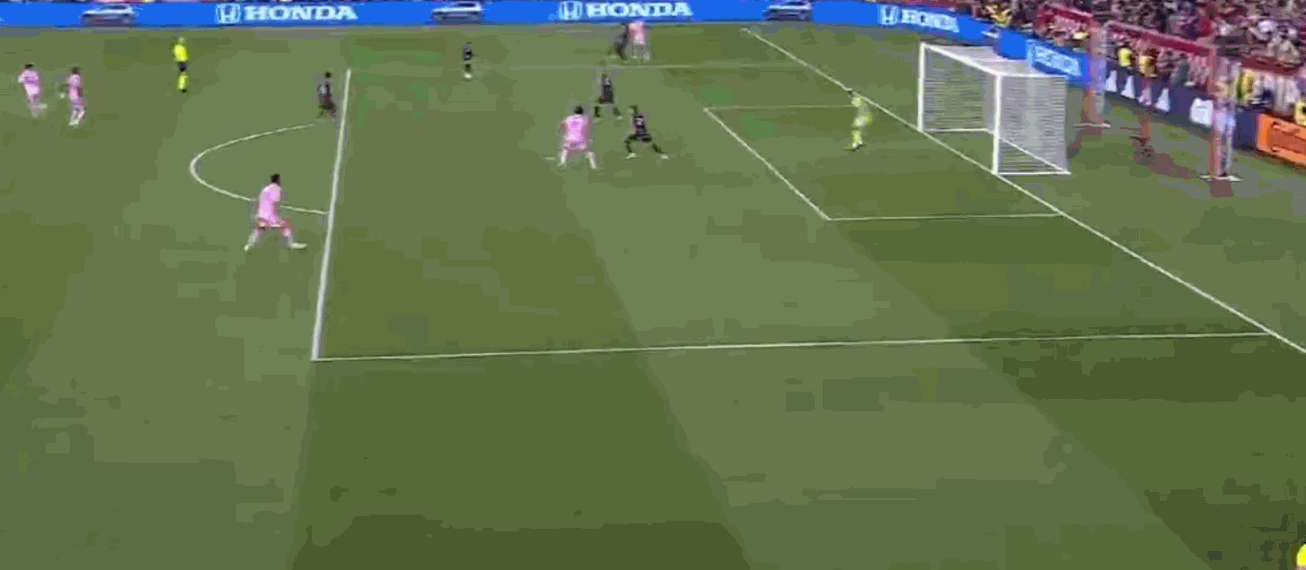 美职联：迈阿密国际2-0终结11轮不胜！梅西首秀破门9场11球-腾讯新闻