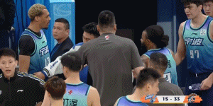 NBA首轮23号又怎样？推了队友一把，直接原地开除