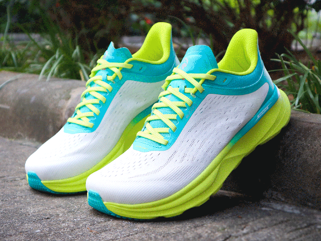 选一双马拉松跑鞋,宽掌,回弹缓震,穿上"会呼吸"!