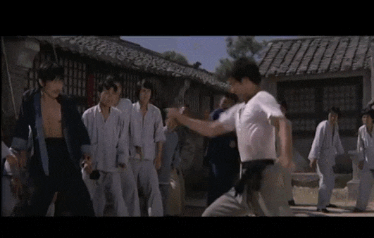 王九的“神打”：来自《九龙城寨》的神秘东方玄学_腾讯新闻