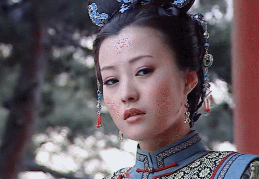 《少年天子》里那个跋扈的皇后(后来贬为静妃)是郝蕾饰演,她和同剧中