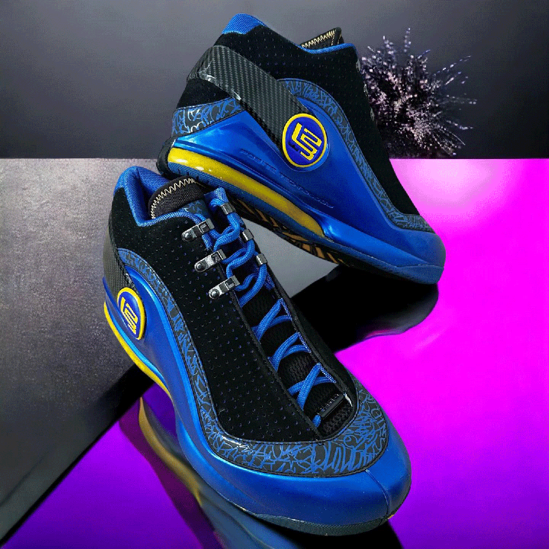 前段时间,海外资深球鞋玩家晒出过罕见的 lebron 6 sample 版本,不