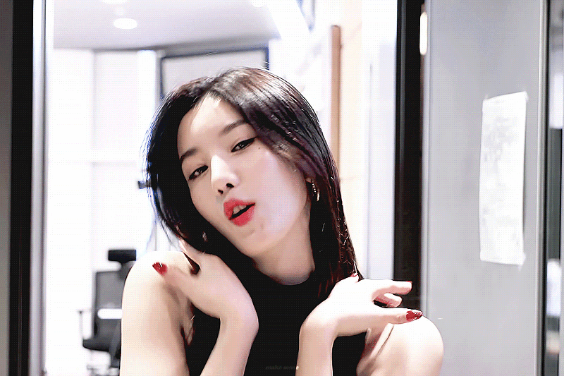 韩国女星权恩菲大秀性感身材,满满女神味惹网友狂赞!_腾讯新闻