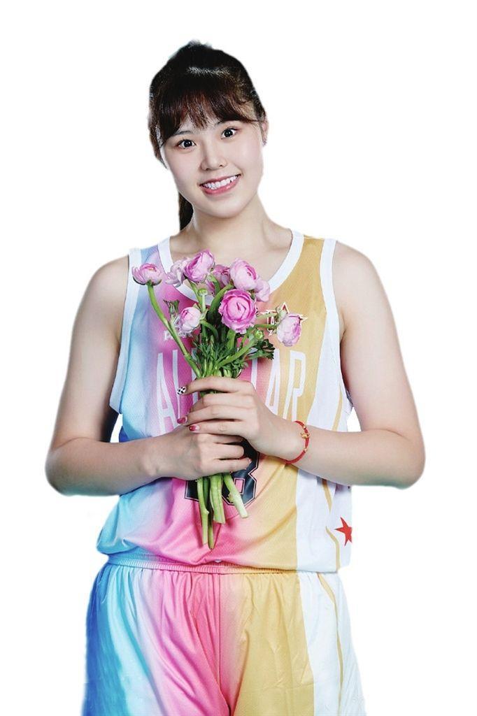 中国女篮队员山西姑娘李月汝:"小宝"和她的大烦恼_腾讯新闻