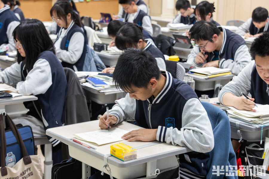 高考探营|我信我拼壮志在心!青岛高三学子积极备考_腾讯新闻