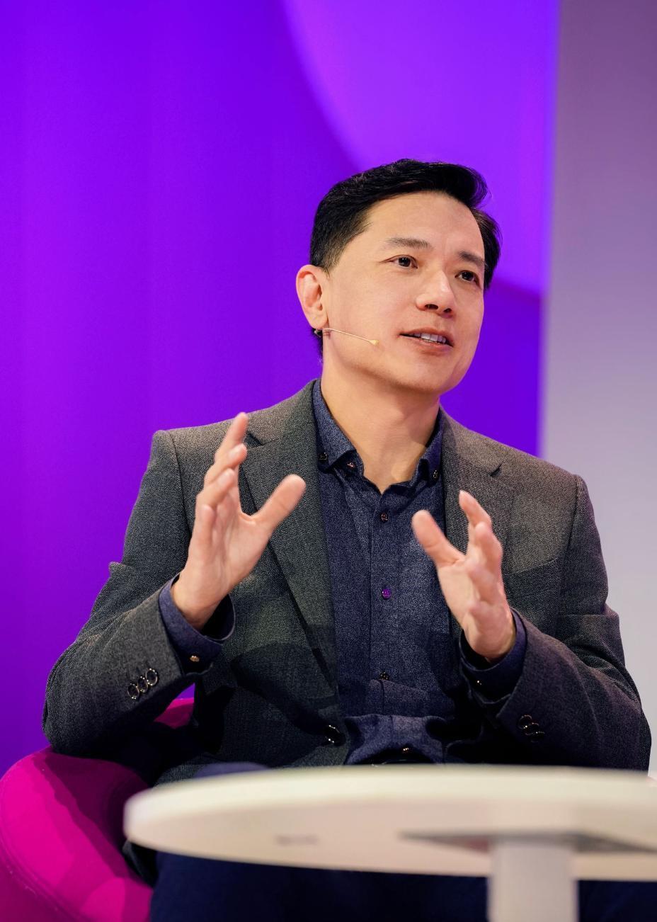 李彦宏现身欧洲ai最大盛会:中国ai与西方的最大区别在于应用
