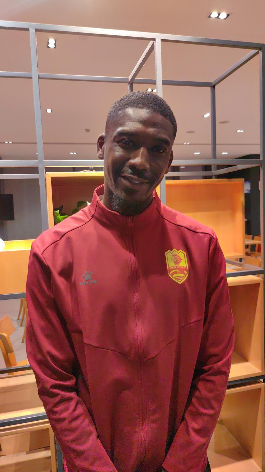 强援加持名宿助阵青岛红狮重装出征中甲本周六天泰首秀对阵大连英博