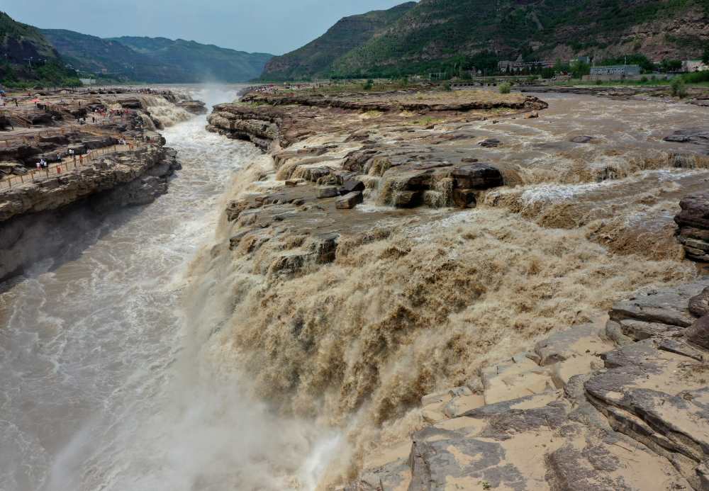 黄河壶口再现壮美瀑布群景观