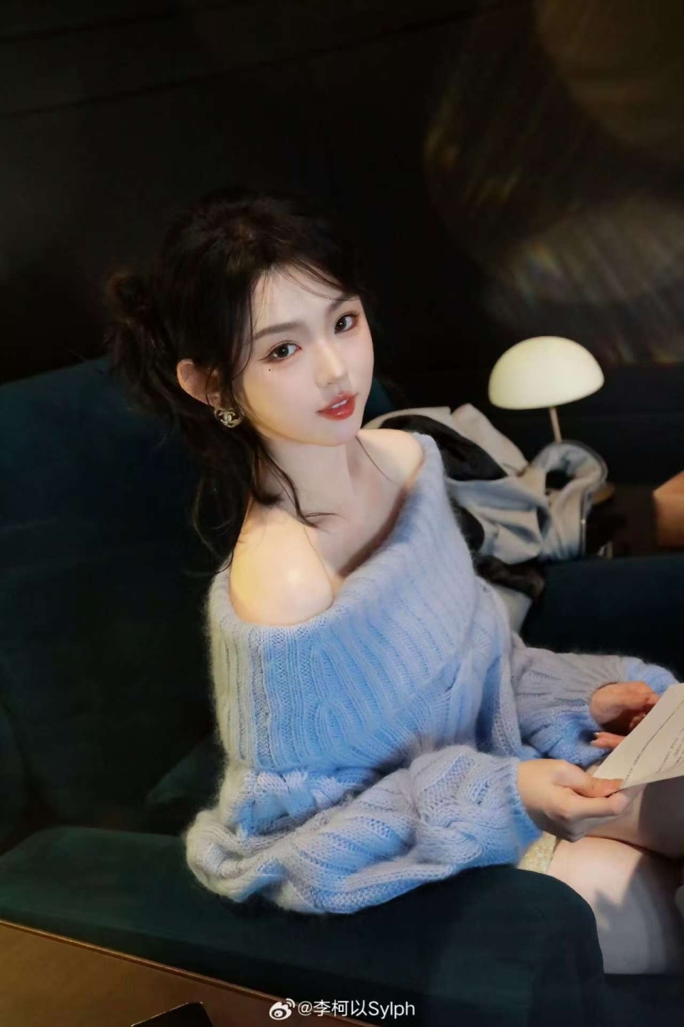 专访“短剧一姐”李柯以：9个月休息20多天，想拍到真成为太奶奶那天_腾讯新闻