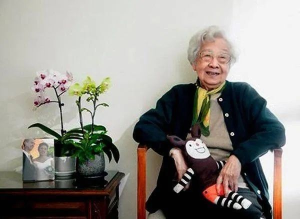 齐邦媛去世|"如此悲伤,如此愉悦,如此独特"_腾讯新闻