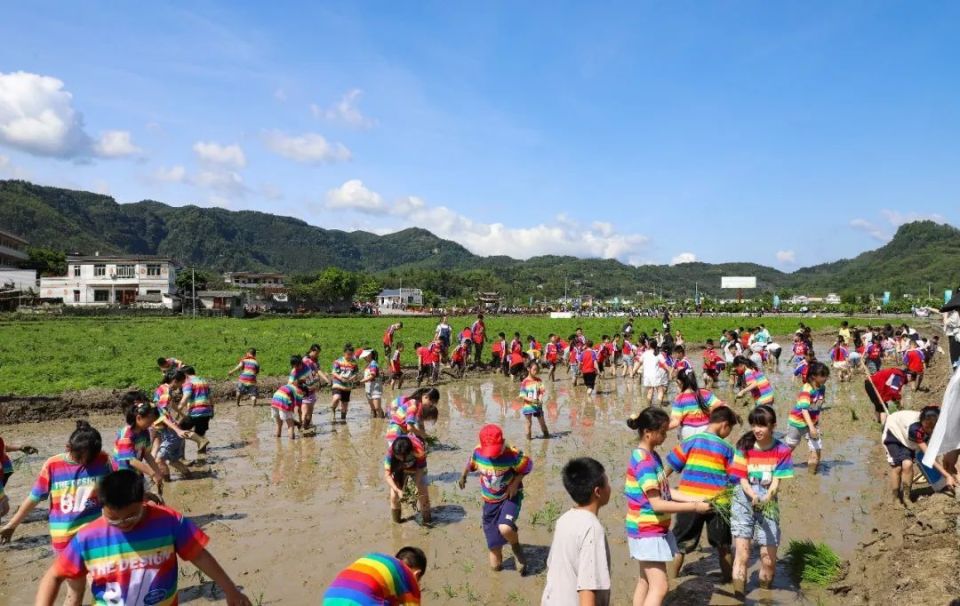 今天,僰王山这里热闹又好耍!