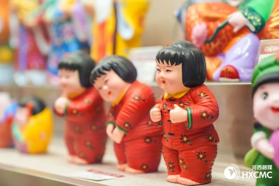 【文化中国行】在馆室中寻味海河西岸的历史文脉——天津泥人张彩塑