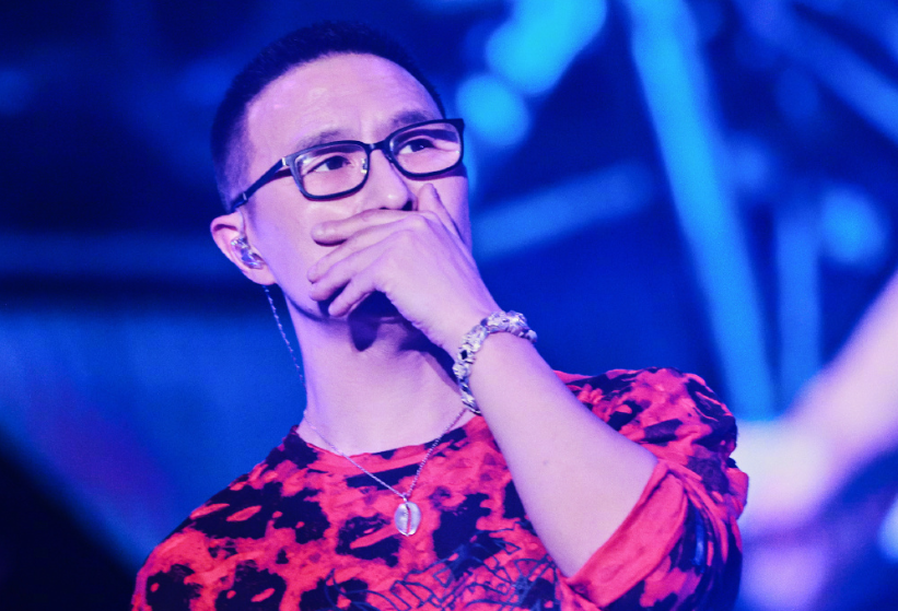 汪峰最近发的这首新歌,真是太戳人了