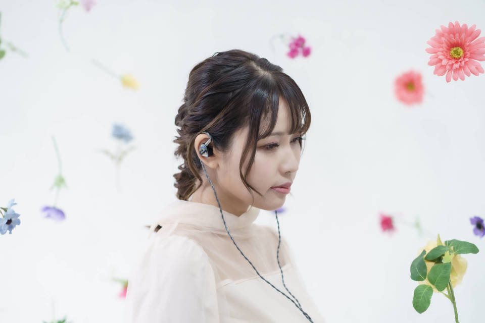 产品代言人:日本歌手结城爱良,上图是qq音乐上,该歌手作品页面