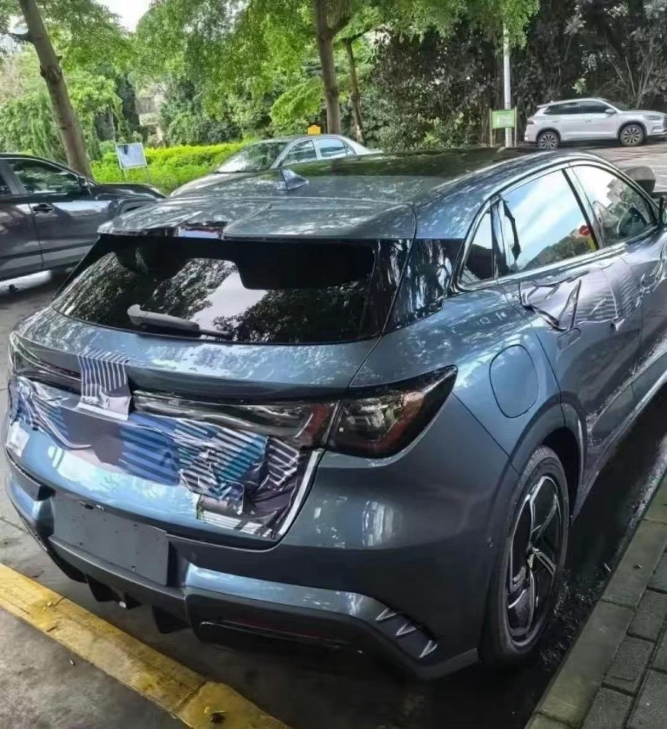 比亚迪两厢小钢炮!海豹06 gt实车现身,配422马力,续航605km