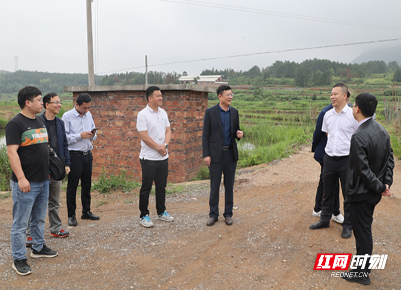 蒋丽萍)初夏的午后风和日丽,5月24日,临武县政协组织中共界和特邀