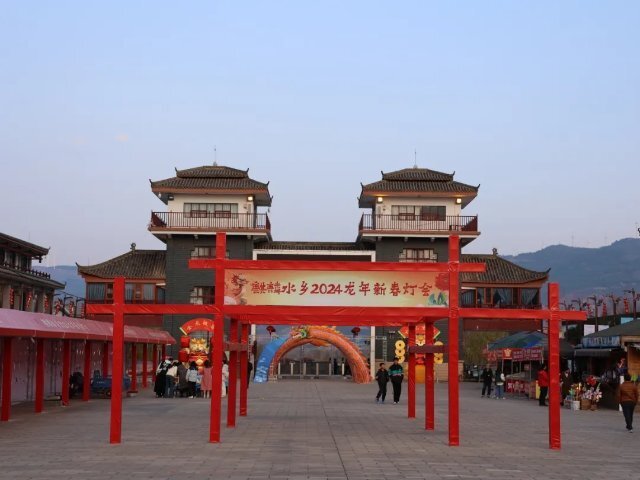 曲靖麒麟水乡龙年新春灯会了解一下_腾讯新闻