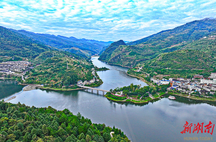 苗山土水风情万千,吕洞山下之净土,酉水河畔之明珠,这里是保靖.