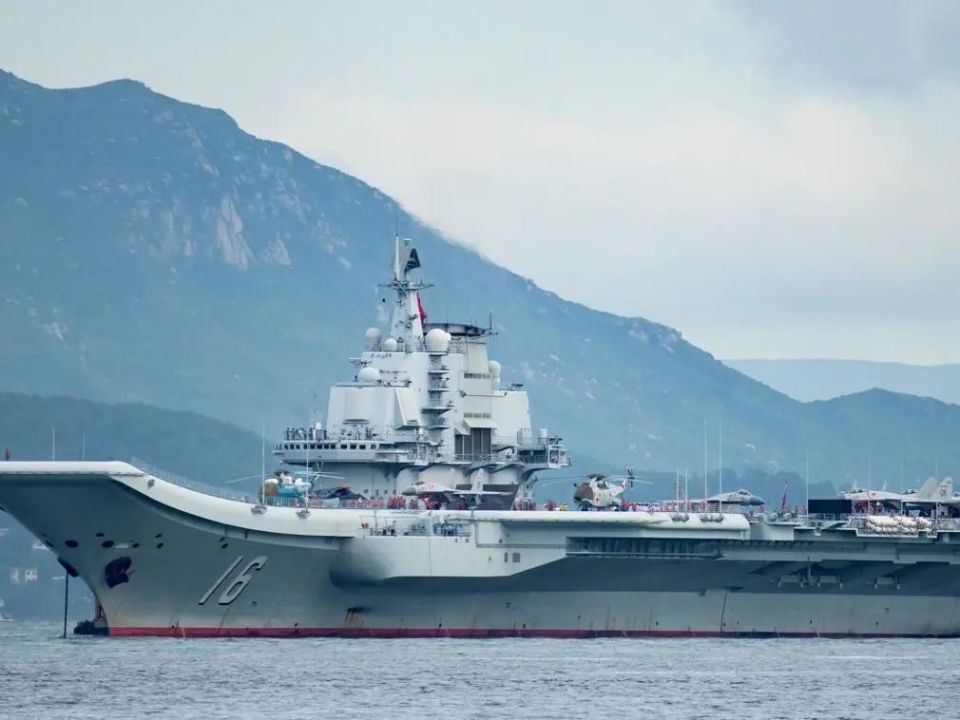 中国首艘航母为什么命名为辽宁舰，弦号为16而不是01？_腾讯新闻