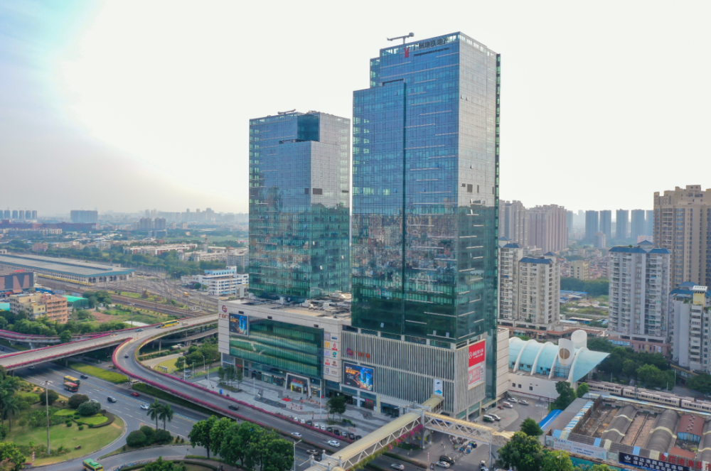 荔胜广场由广州地铁集团有限公司开发,占地面积约3.