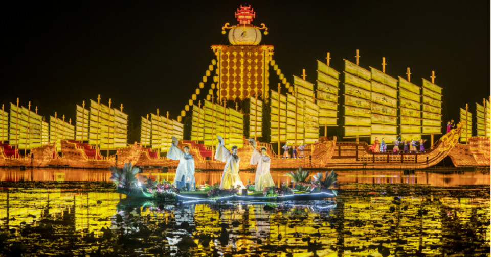 文旅融合 创新示范 | 青岩古镇:夜游出彩展新姿 文旅融合促发展_腾讯