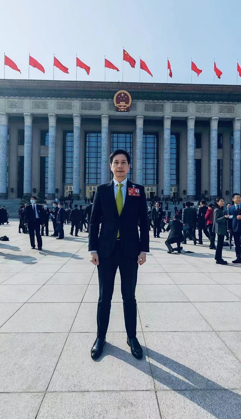港区全国政协委员吴杰庄：建议实施“人才绿卡”畅通湾区交流_腾讯新闻