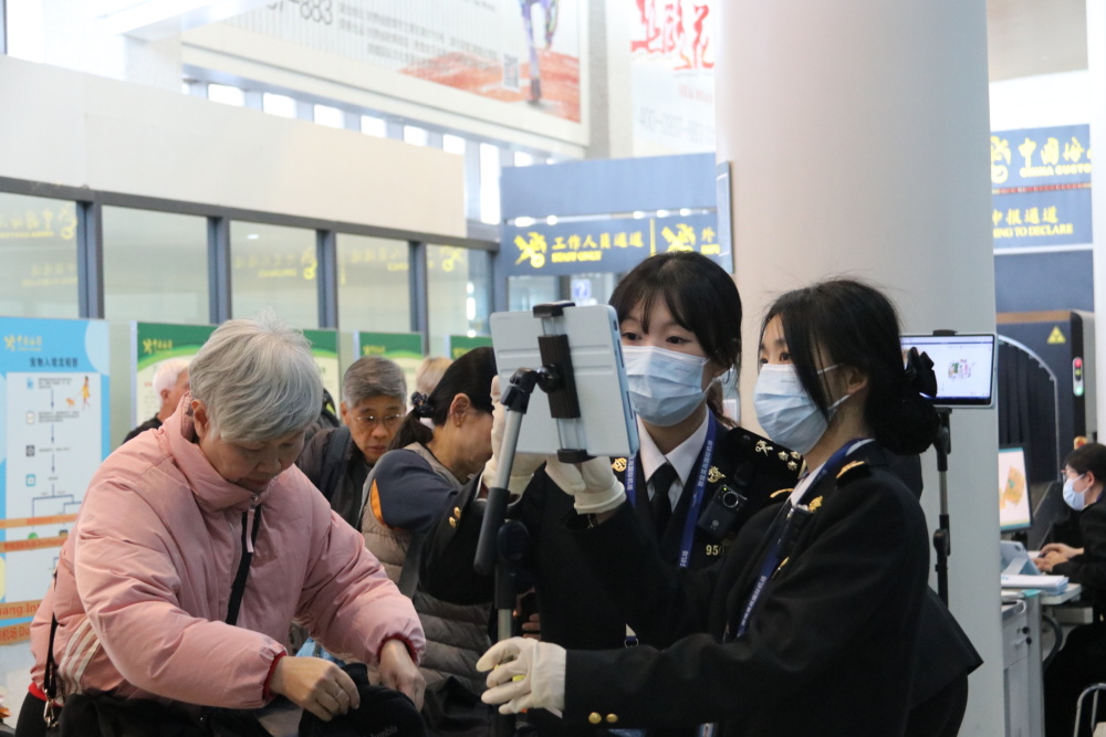 香港往返敦煌客运航线复航_腾讯新闻