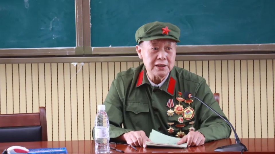 芒市开展"百名专家讲文化"理论宣讲活动