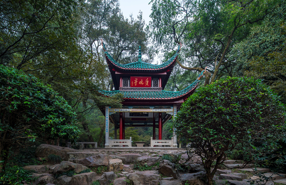 楹联里的湖南|爱晚亭的这副改联,是经典,是精神,是情怀