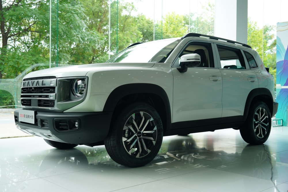 所谓"3/4刻度",主要是指越野能力,大狗的地形适应