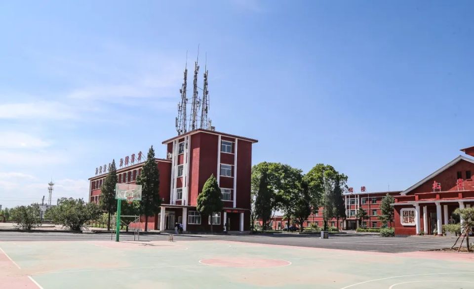 启明星教育集团诚信中学校区正式启动!