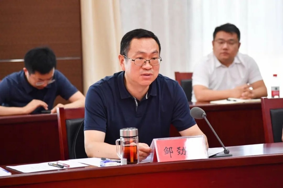 党委常委,副校长刘杰,房山区委书记邹劲松,区委副书记,区长阳波