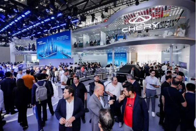 2024北京车展展台人气大pk,谁是最大赢家?