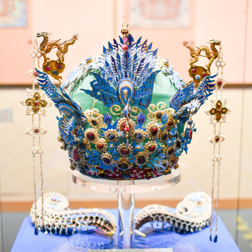 龙冠凤冠合璧亮相,有俩只展一天!别急,点这儿看图-腾讯新闻