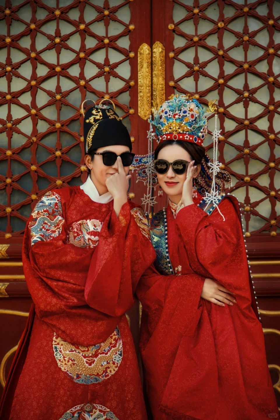 恭喜前中国女网一姐王蔷姐弟恋修成正果晒中式结婚照郎才女貌