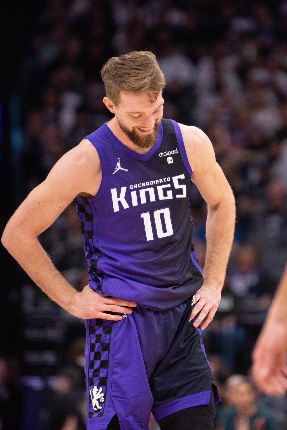 小萨博尼斯14中7拿到17分11板6助1断1帽 正负值 18