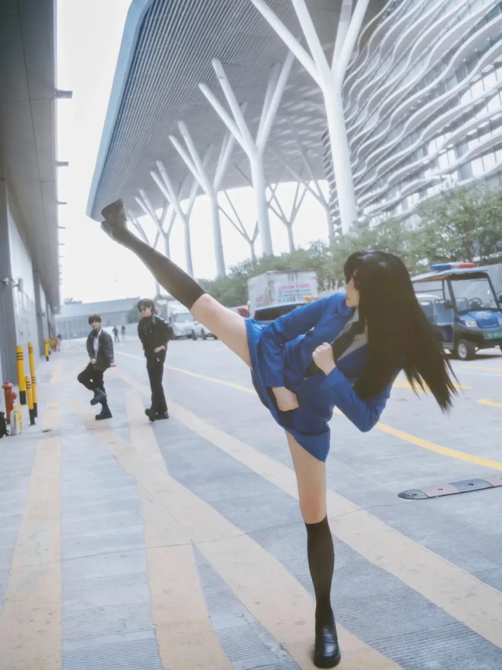 名侦探柯南cos:小兰神还原,发型太难看,大长腿太美了