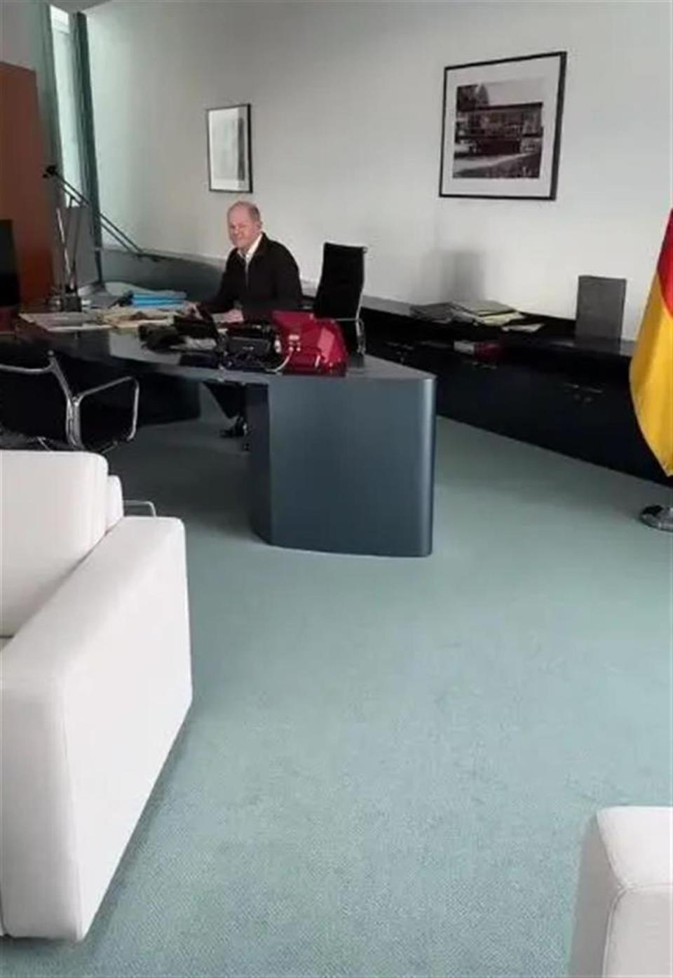 德国总理朔尔茨入驻tiktok发首帖,拜登,马克龙都已开设账号