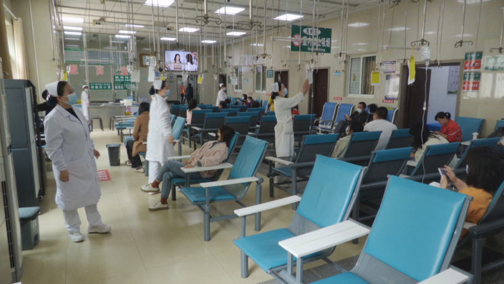 卫健风采卫健风采让患者满意展白衣风采记城关镇卫生院门诊输液室护理