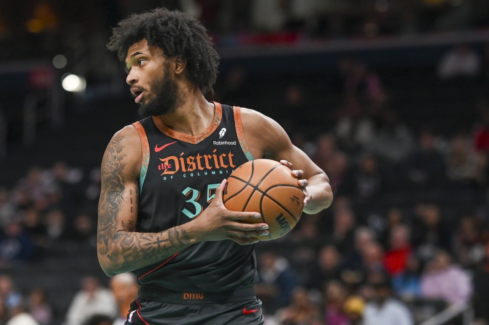 高效表现巴格利替补17分钟8中7拿到16分