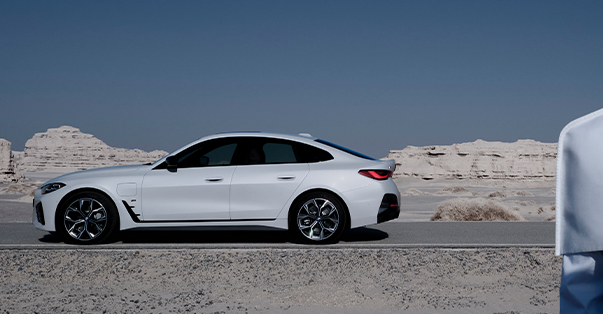 定位更入门续航511km宝马i4edrive35上市4299万