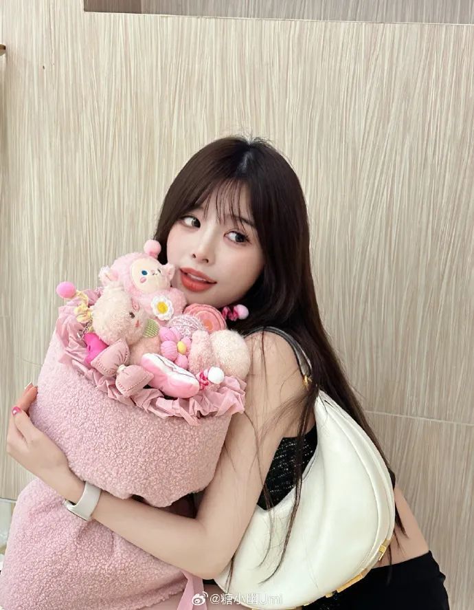 每日一撸七夕节阿水为女友送上贴心礼物老公viper排位苦练备战冒泡赛