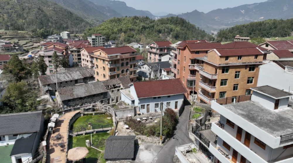 "用命出国的故事",侨乡青田为何能成为"离欧洲最近"的县城?_腾讯新闻