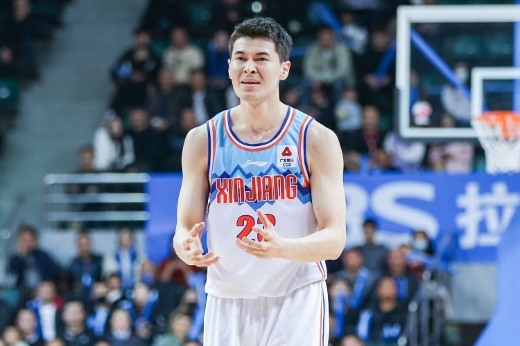 阿不都沙拉木12中5拿到17分11板_腾讯新闻