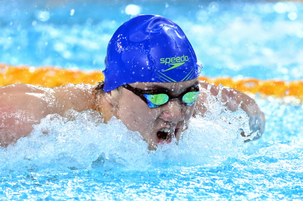 成都大运会游泳男子200米蝶泳决赛陈俊儿获得季军