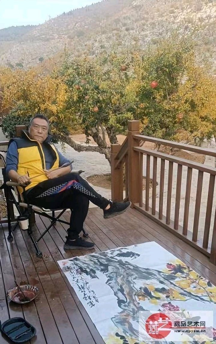 北京画家徐旷达居住枣庄冠世榴园专为画石榴