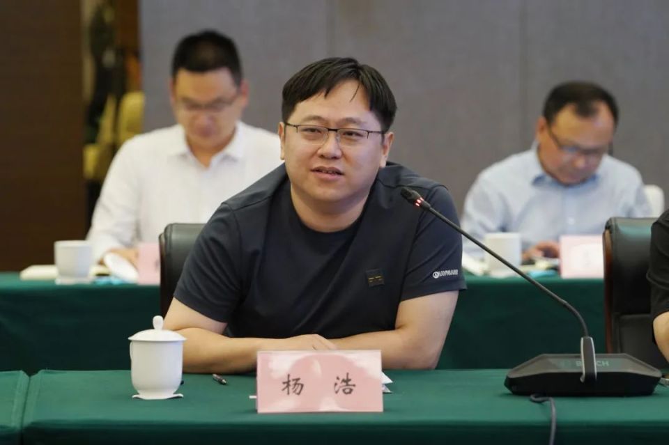 杨浩(三戒大师):呈现真实立体全面的黄山