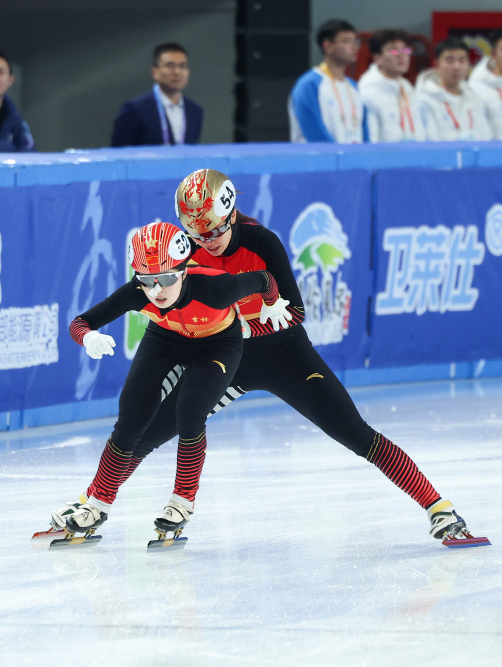 短道速滑吉林队获青年组女子3000米接力冠军
