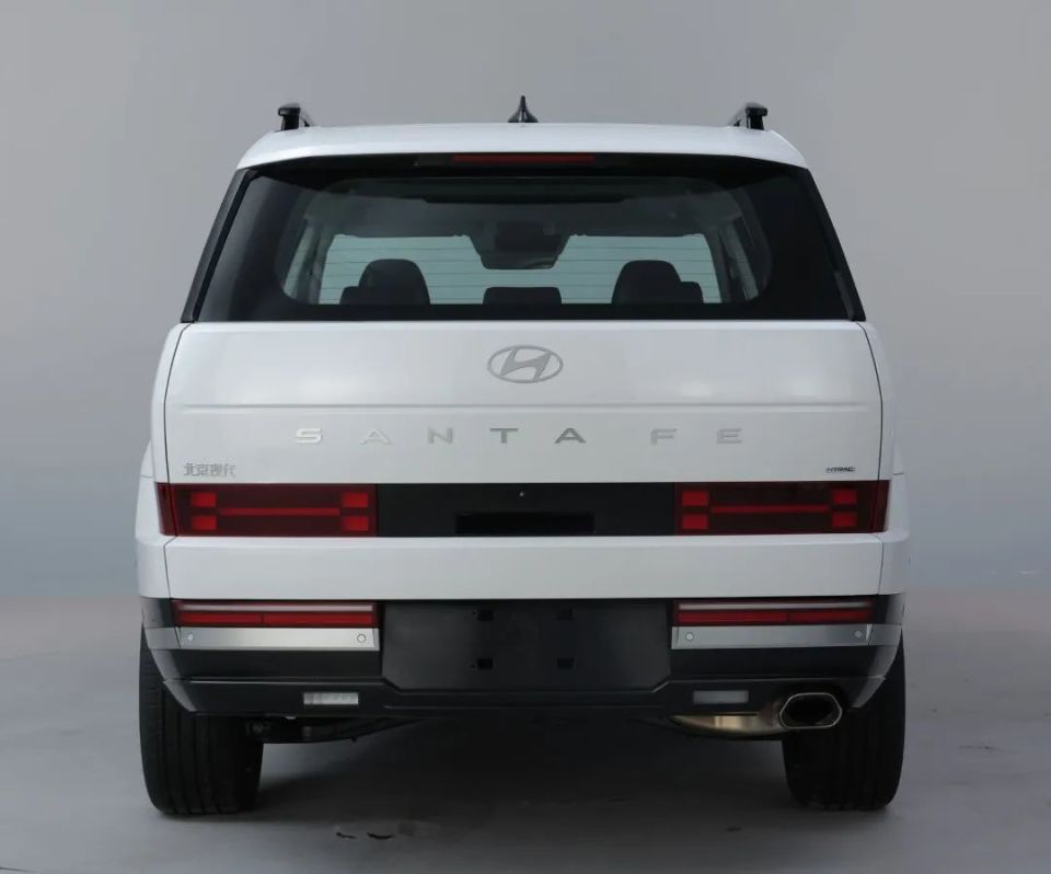 工信部燃油新车抢先看:北京212复兴,猛龙有了燃油版,新瑞虎8打擂全新