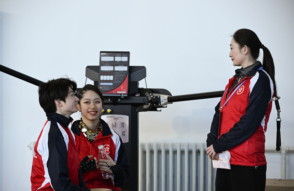 2月21日,在第十四届全国冬季运动会花样滑冰公开组团体赛女子单人滑短